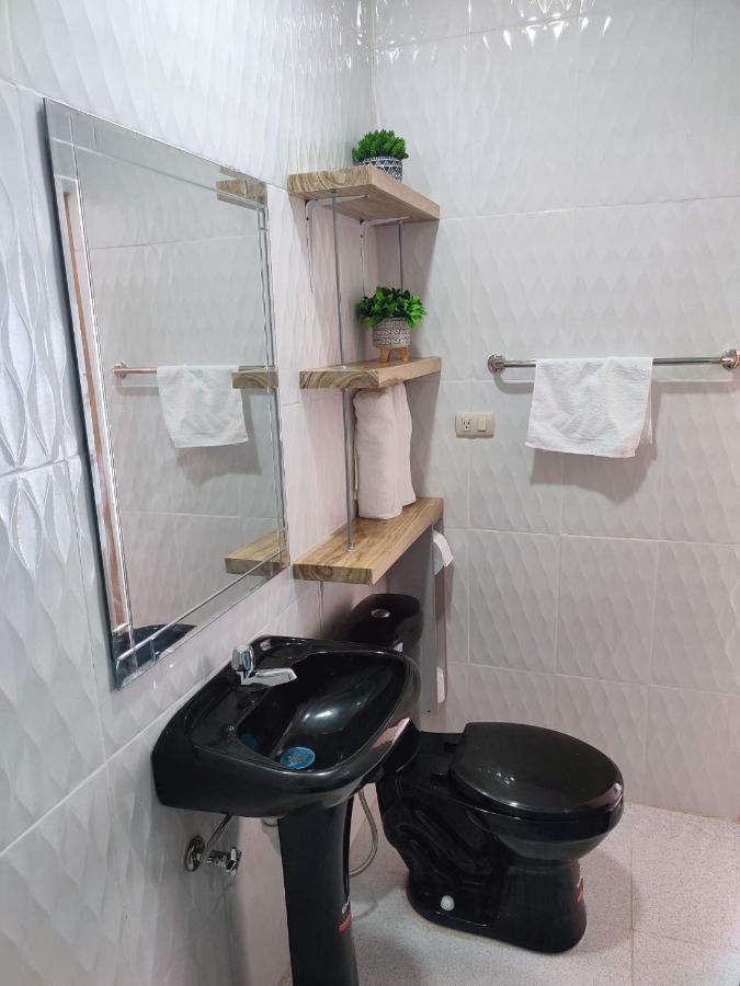 - La Casa De Eros Homestay *