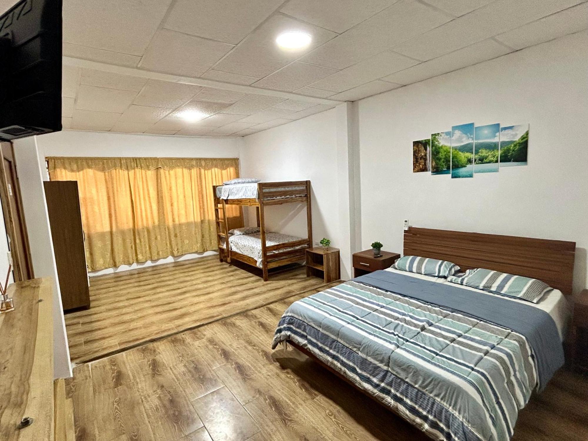 - La Casa De Eros Homestay *